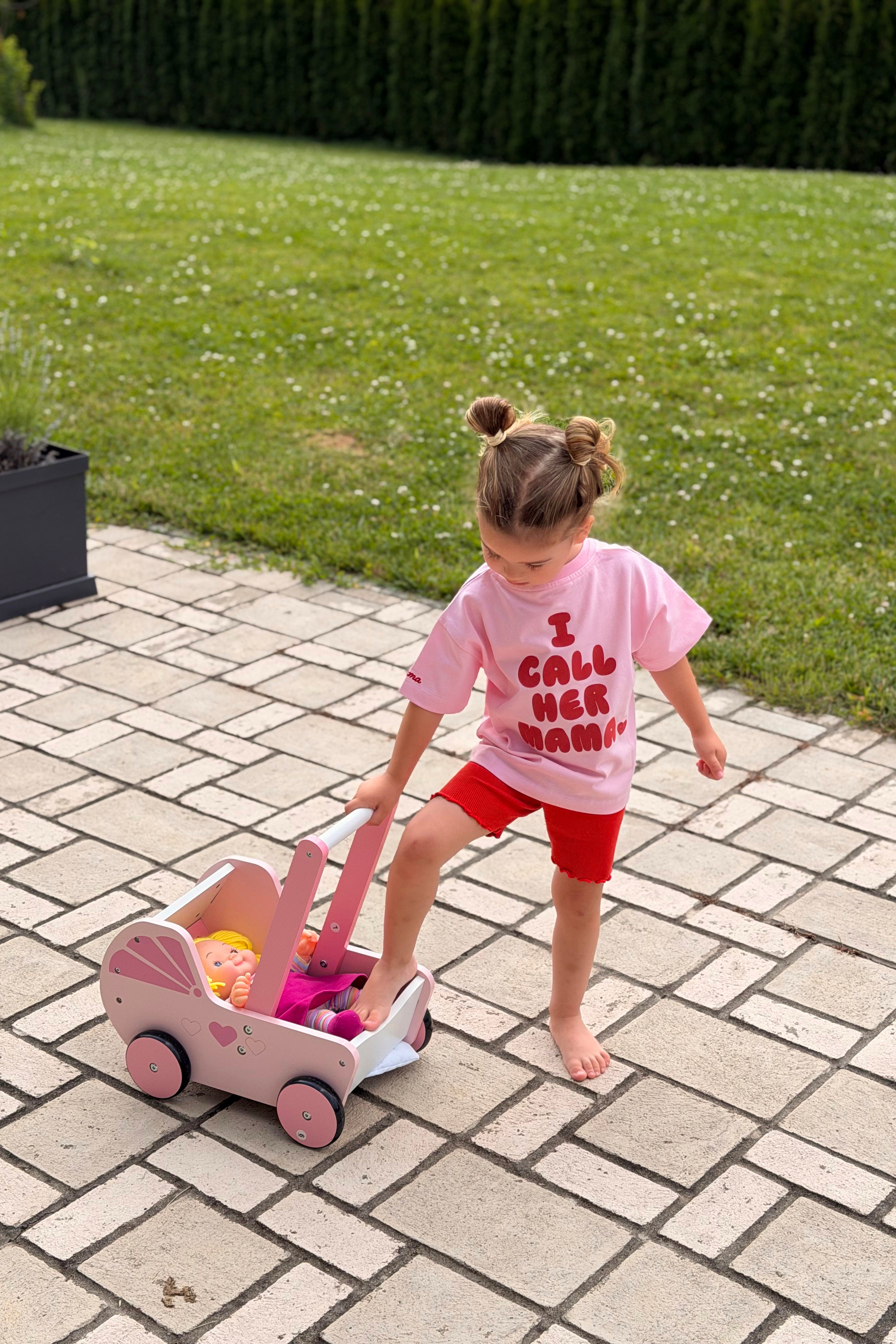 Kids' T-shirt I call her mama / Pink Lollipop