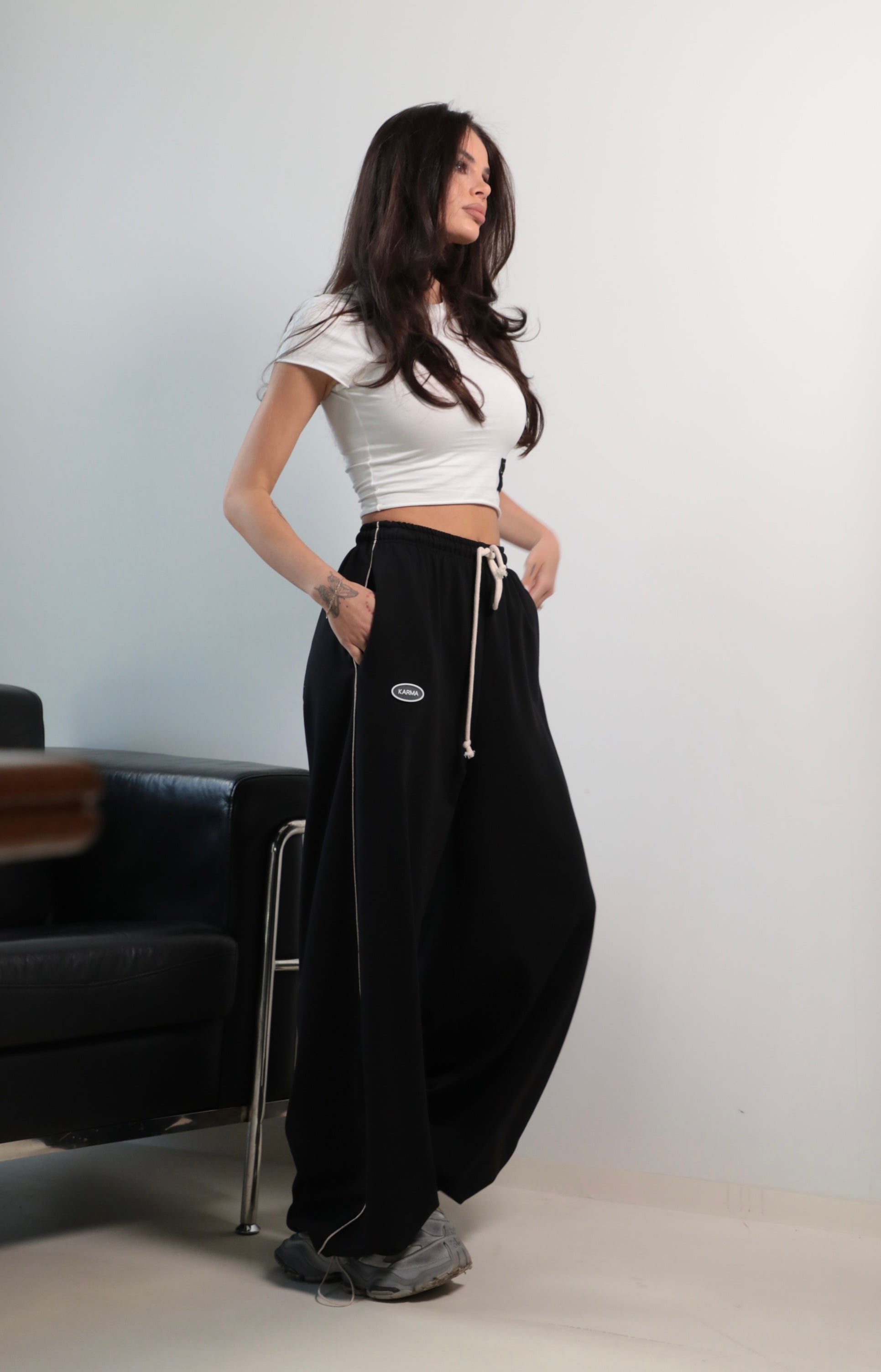 Karma Jogger Pants / Jet Black