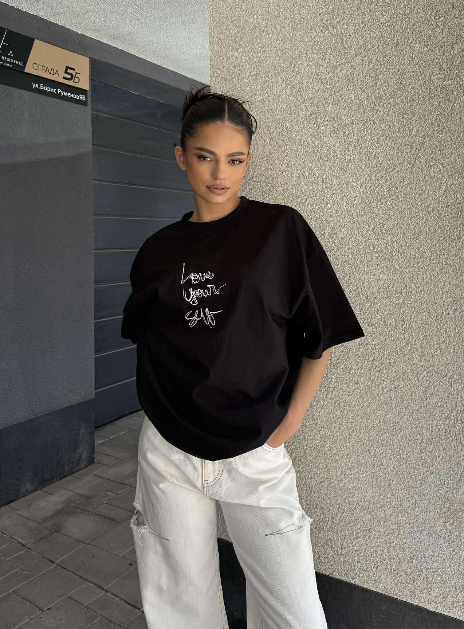 T-shirt Love Yourself / Black