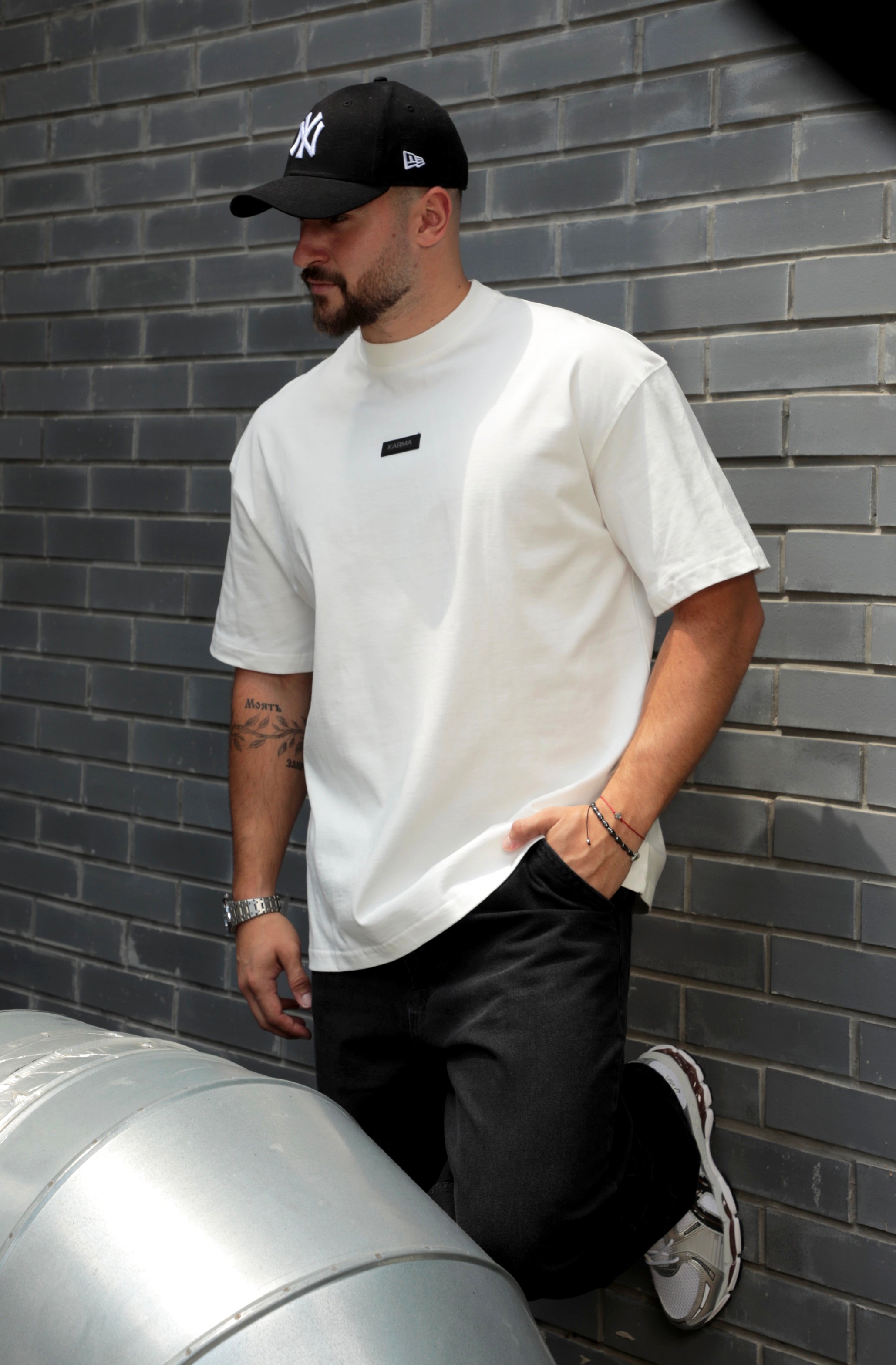 The Basic t-shirt / White